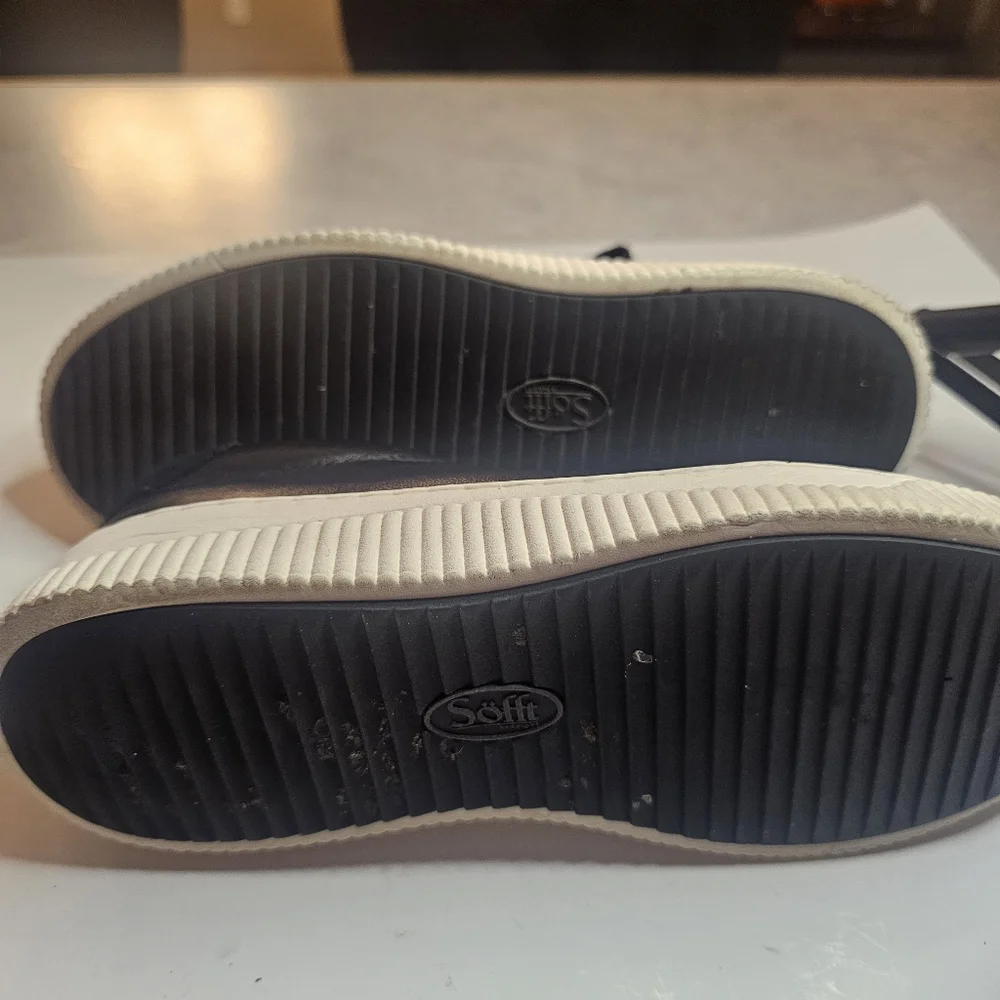 SOFFT WOMENS BLACK LEATHER PLATFORM SNEAKERS SIZE 7M